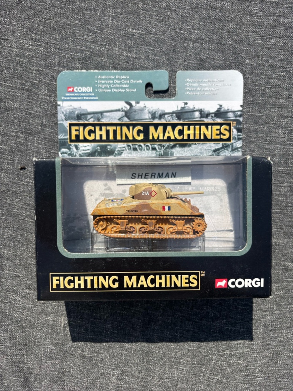 New! Corgi Fighting machines M4 Sherman tank (P)